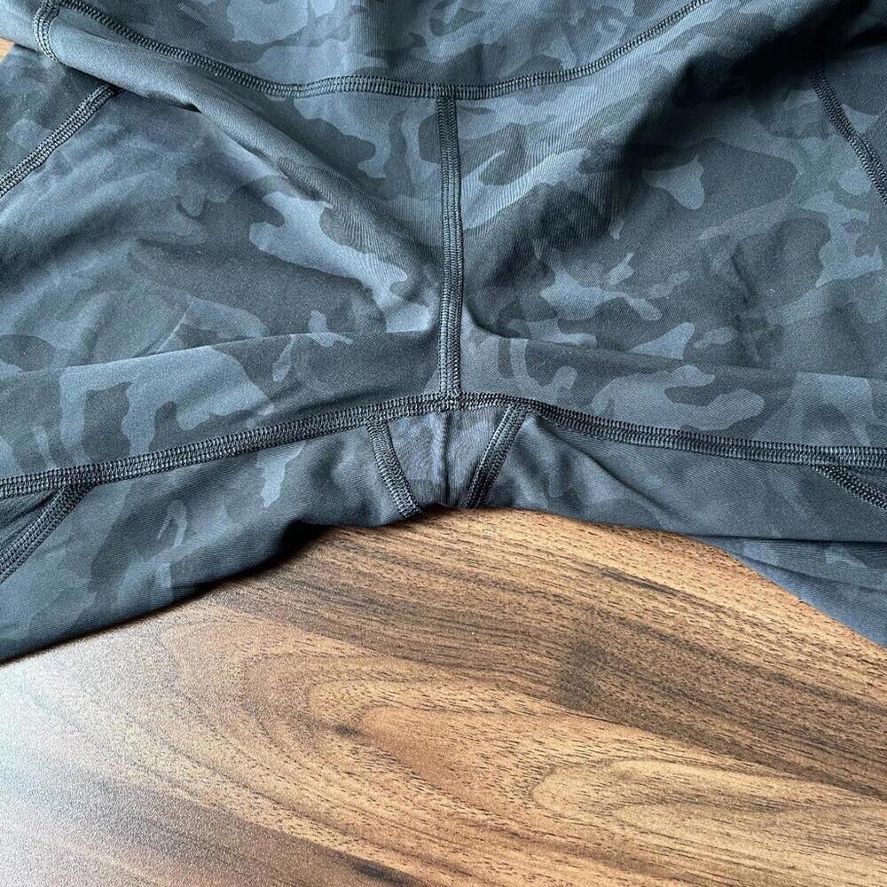 Lululemon Womens Legging Size‎ 8Pace Rival Crop in Incognito Camo Multi - Picture 7 of 9